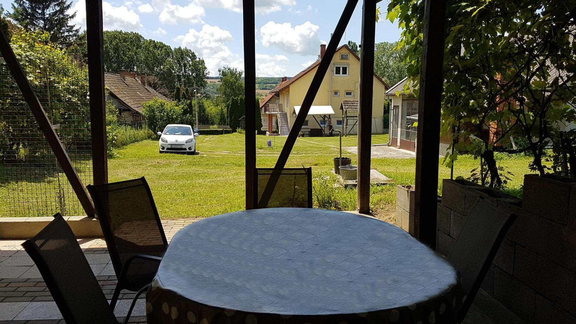 Grosses Ferienhaus Plattensee Balaton - Nyaralo Haz 6 Szobaval, 5 Fuerdoszobaval, 3000 Nm Lägenhet Szolad Exteriör bild